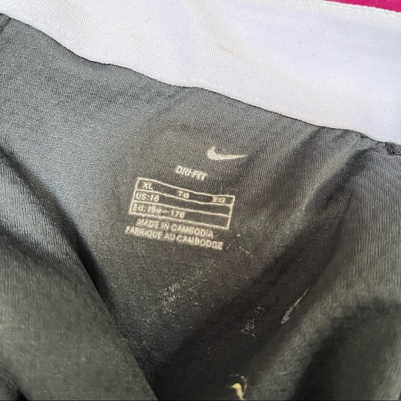 Nike Girls Dri-Fit Zip up Sweater - Picture 5 of 5